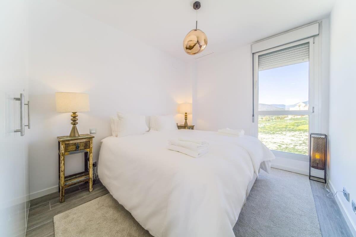 Contemporary Penthouse Sunset + Sea View Parking Semesterbostad Estepona